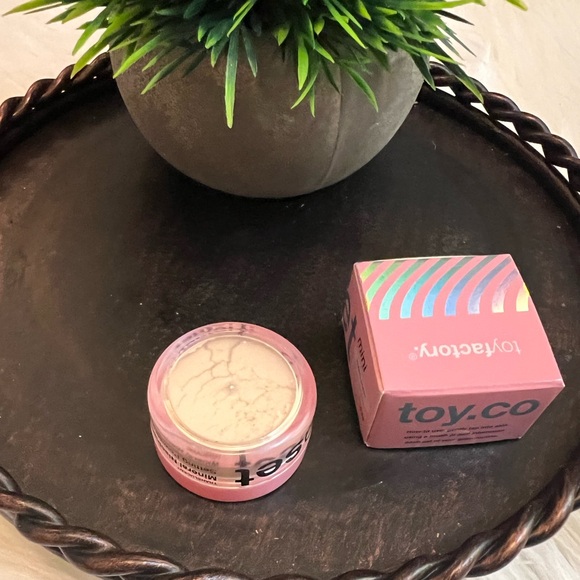 ToyFactory Ultra Set Mini Translucent Mineral Niacinamide Setting Powder 2.2g - Picture 7 of 10